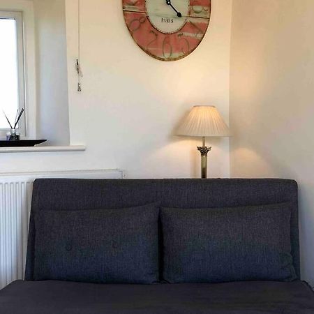 Secluded Romantic Cotswolds Barn - Sleeps 2 To 4 - Near Cirencester - Dog Friendly Villa Kemble Kültér fotó