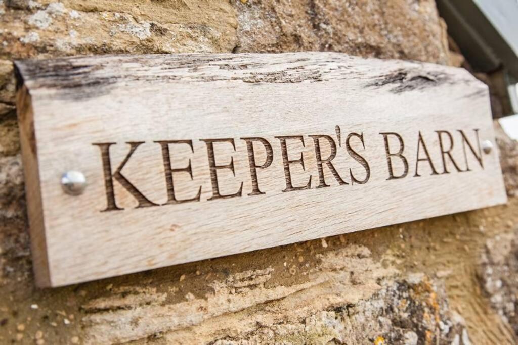Secluded Romantic Cotswolds Barn - Sleeps 2 To 4 - Near Cirencester - Dog Friendly Villa Kemble Kültér fotó