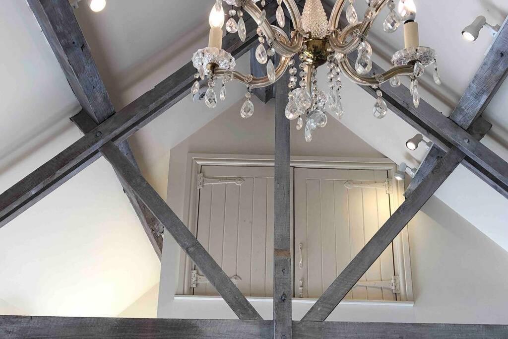 Secluded Romantic Cotswolds Barn - Sleeps 2 To 4 - Near Cirencester - Dog Friendly Villa Kemble Kültér fotó